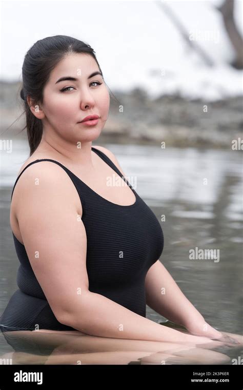 busty pool